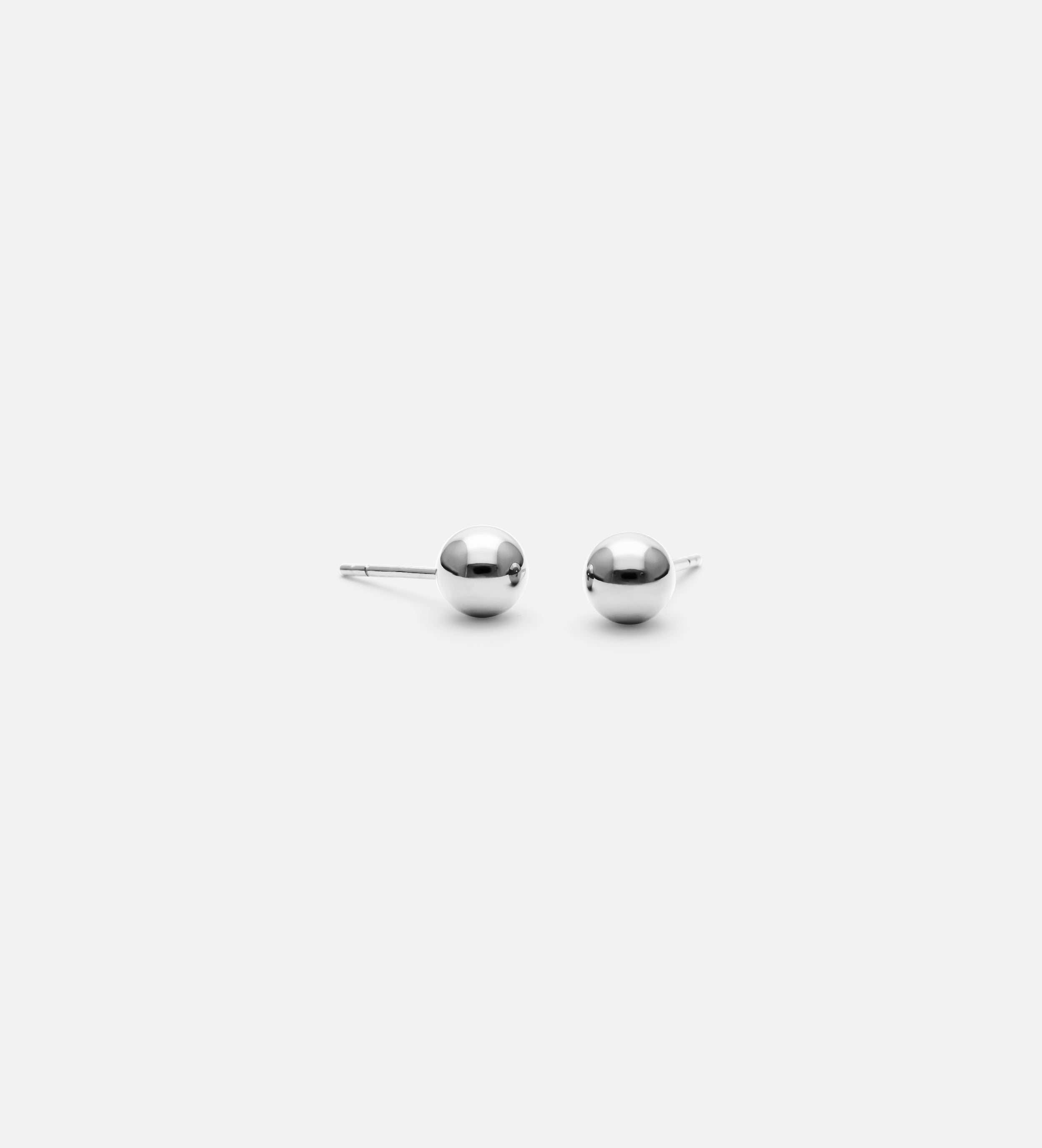 Bold Ball Studs in Silver