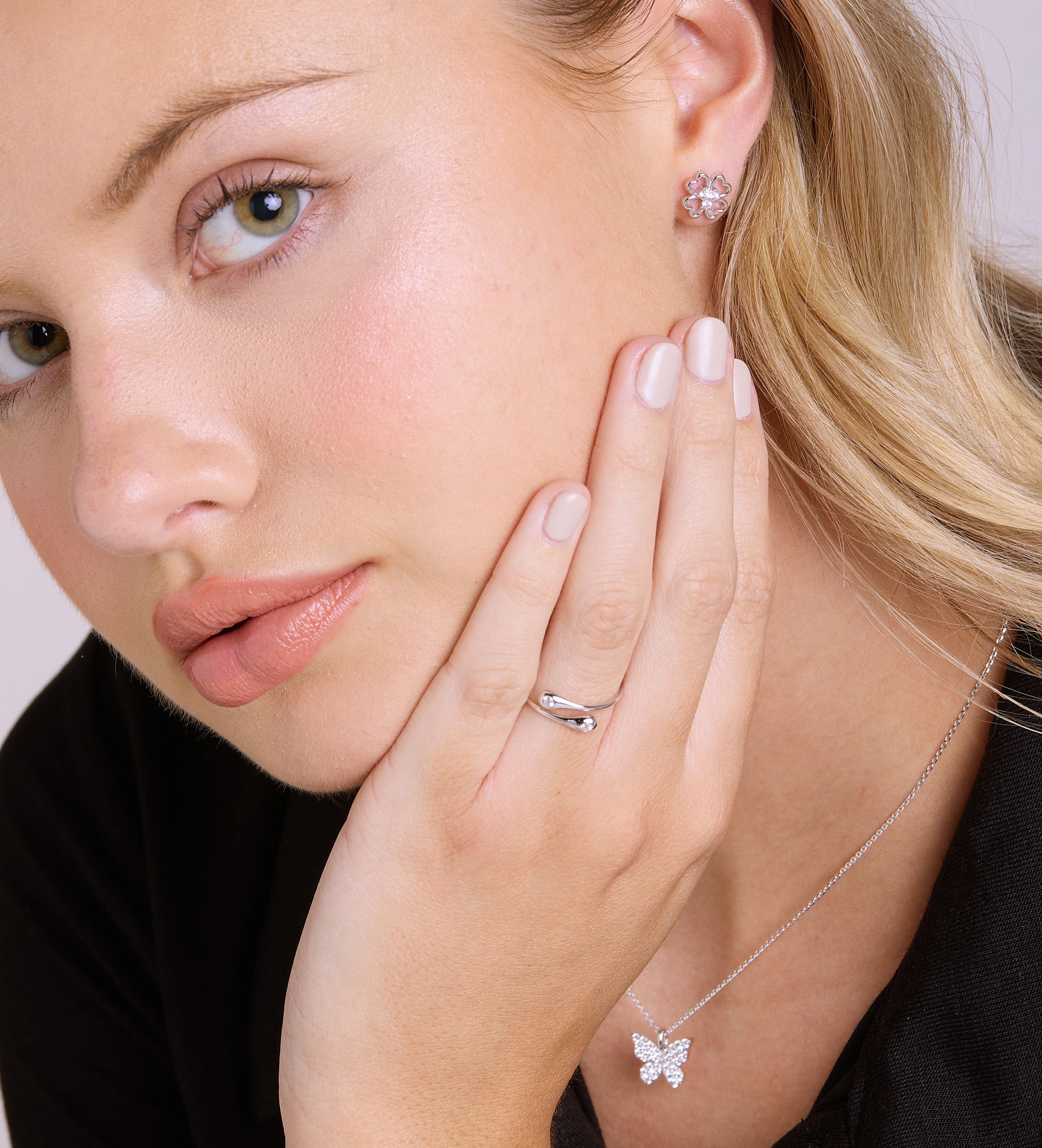 Clover Earrings in Silver
