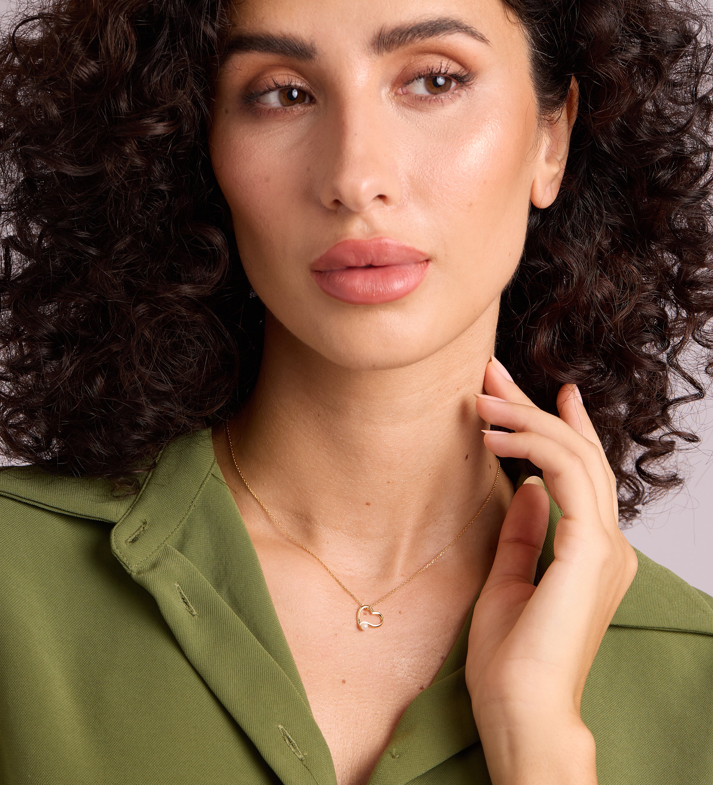 Pearl Heart Embrace Necklace in Gold