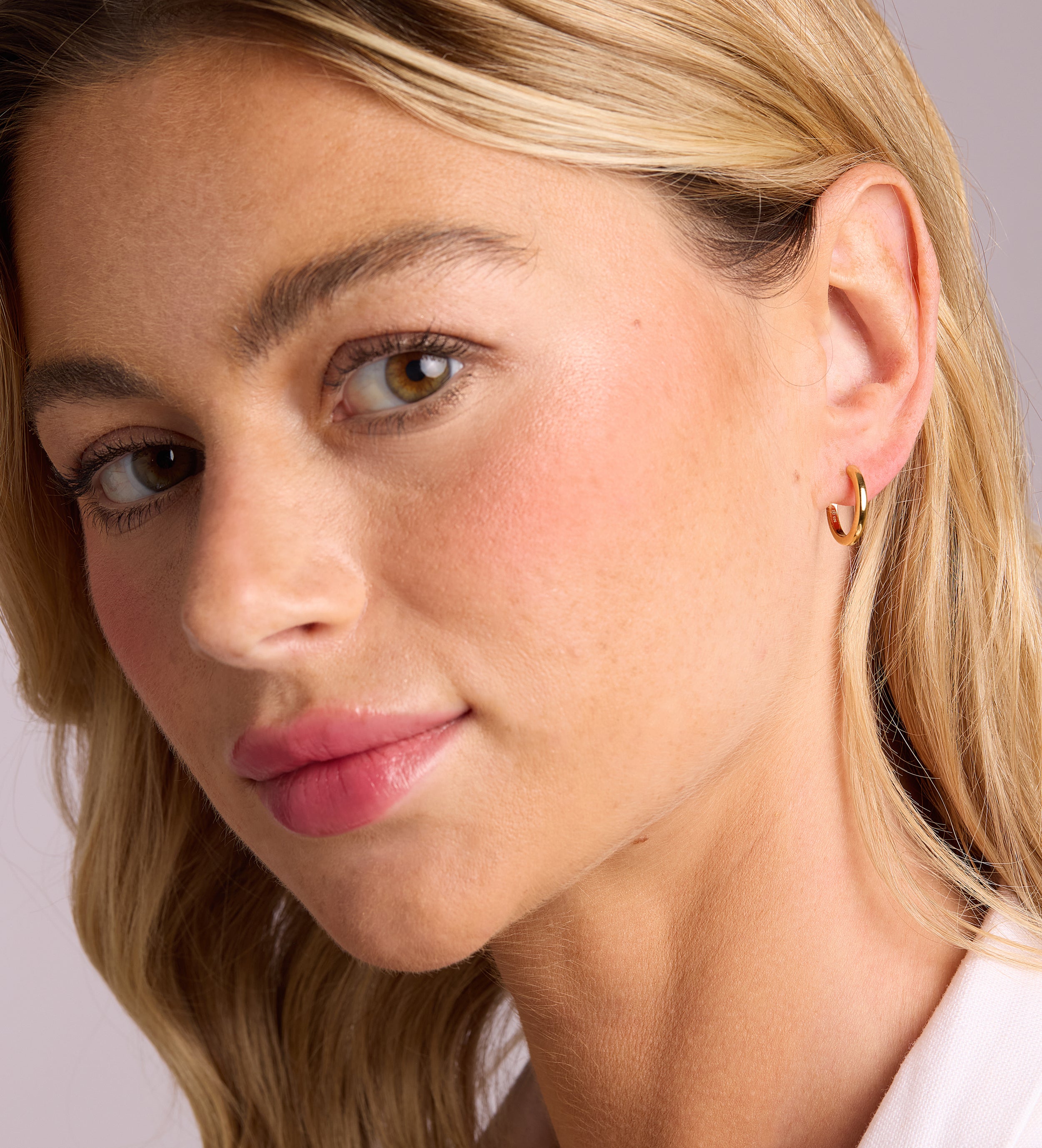 Classic Medium Hoops in Gold