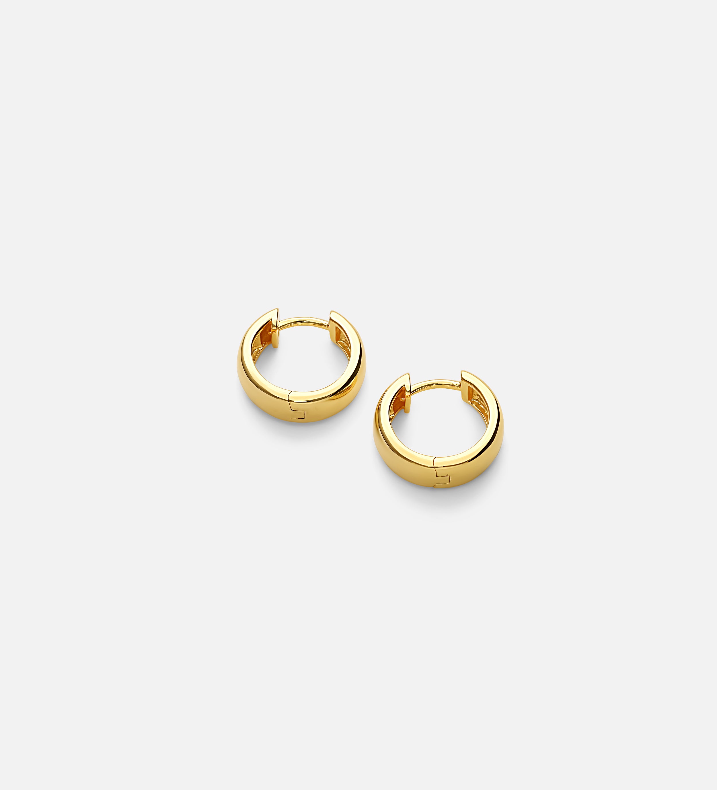 Bold Small Hoops in Gold