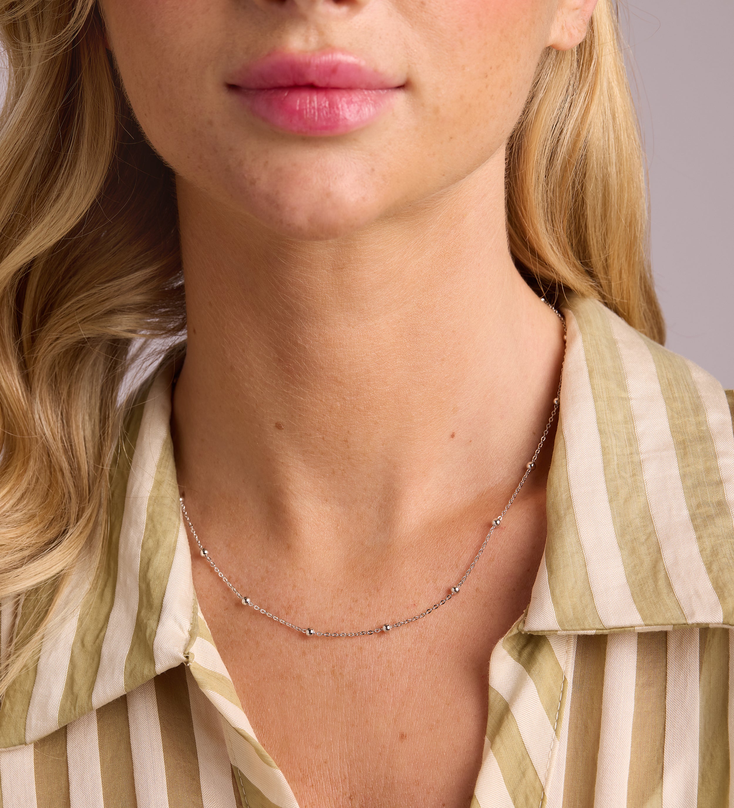 Dotted Chain Necklace in Silver