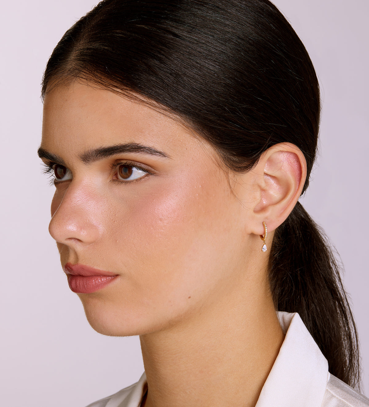 Stella Teardrop Huggies in 18k Gold Plating on 925 Silver - Ash & Harry