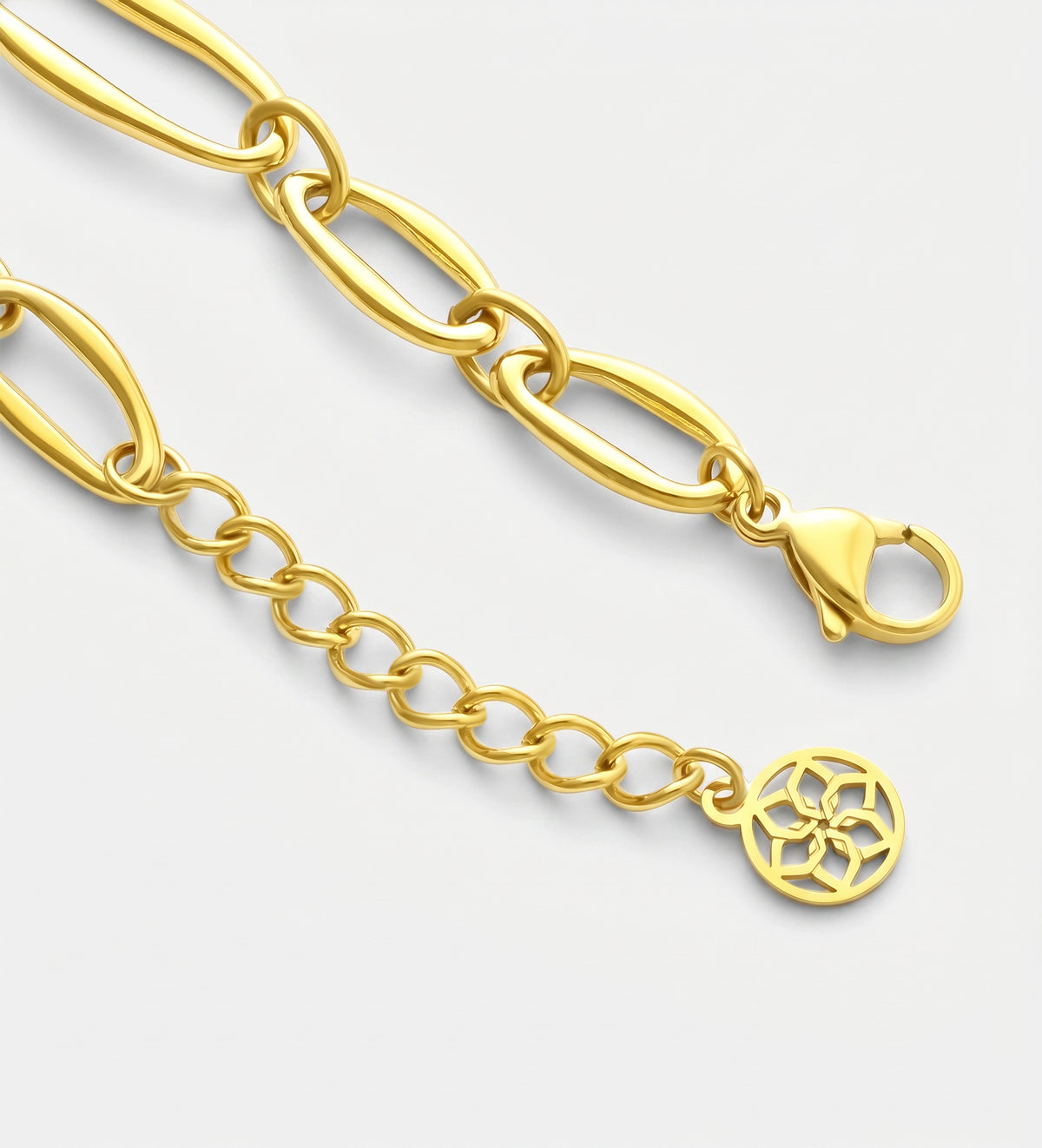 Bold Paperclip Link Bracelet in Gold - Ash & Harry