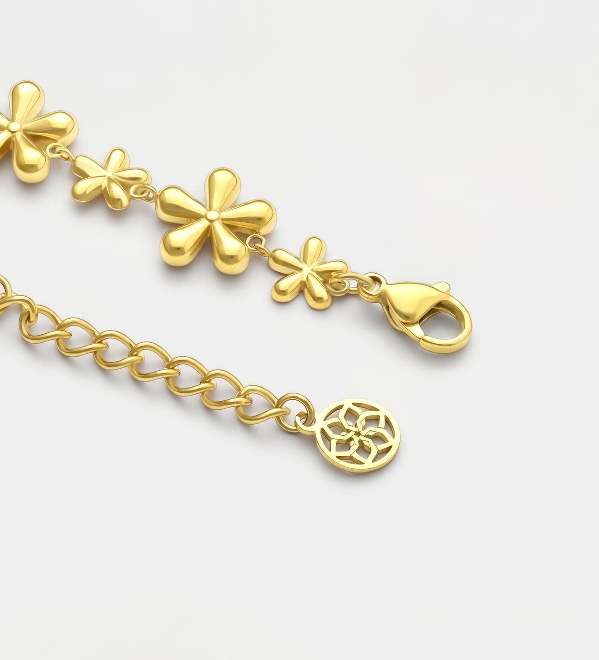 Daisy Petal Bracelet in Gold - Ash & Harry