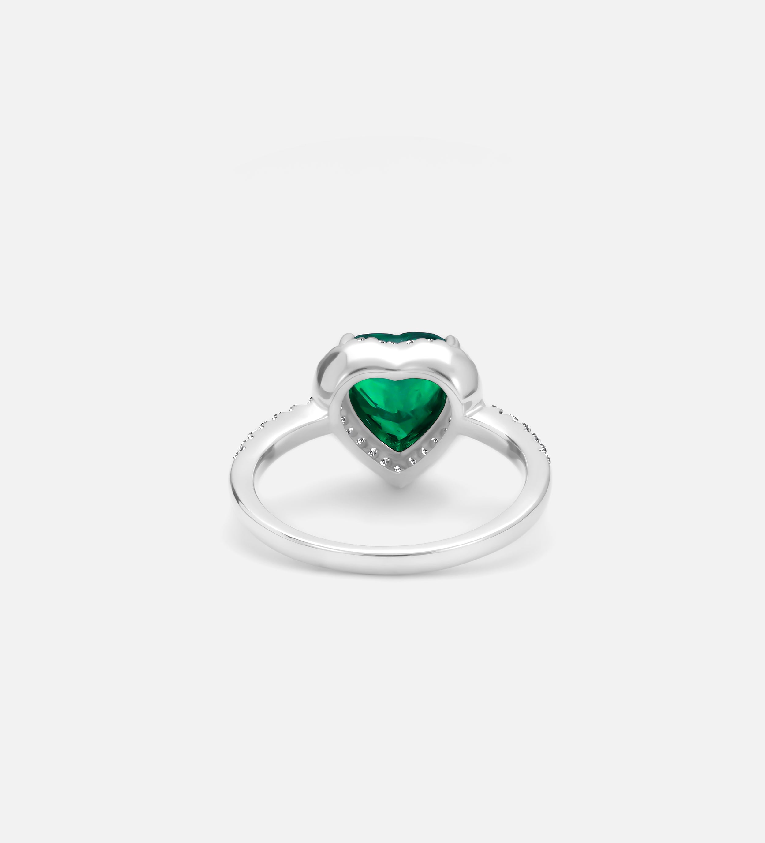 Emerald Heart Majesty Ring