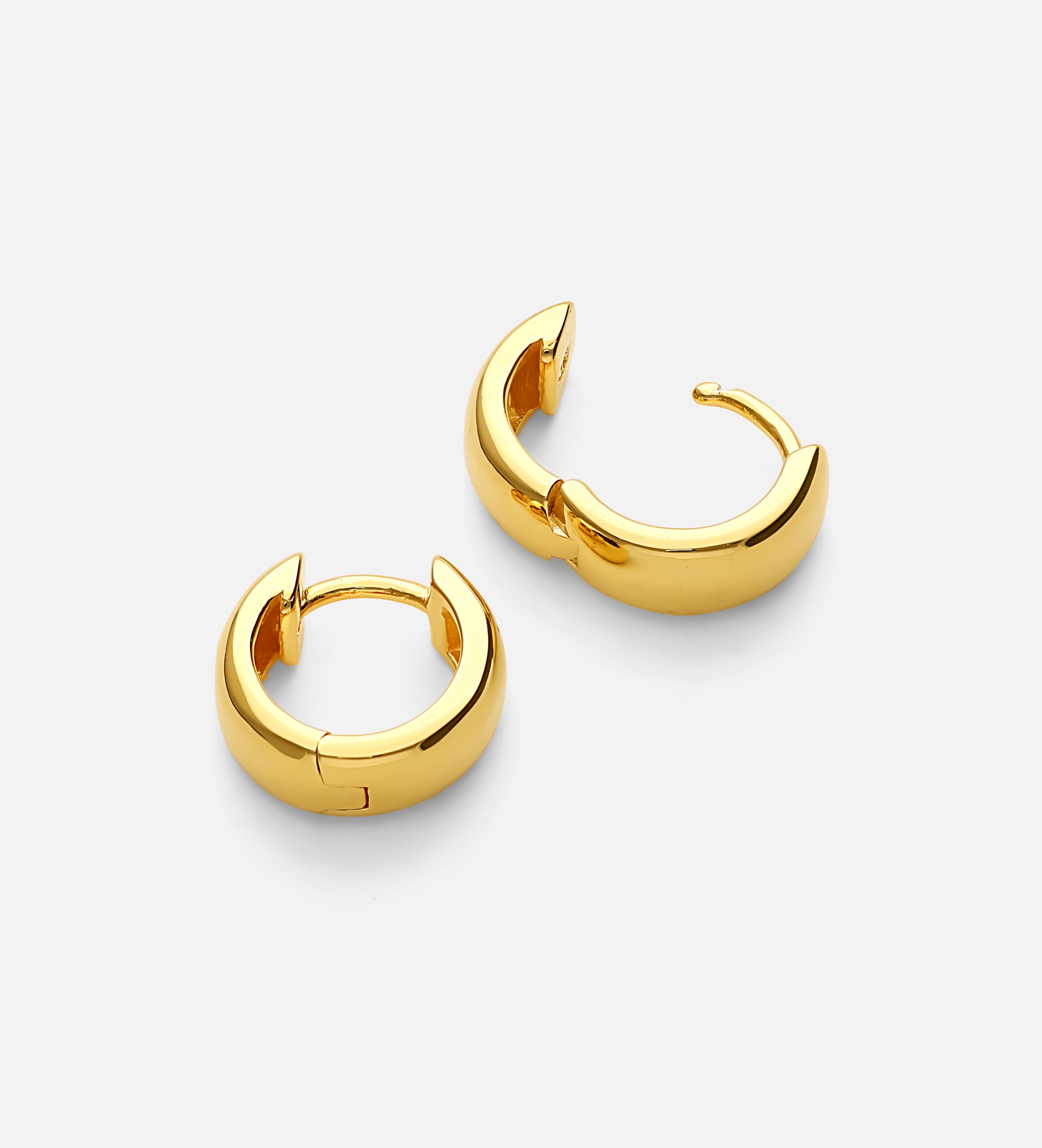 Bold Huggie Hoops in Gold