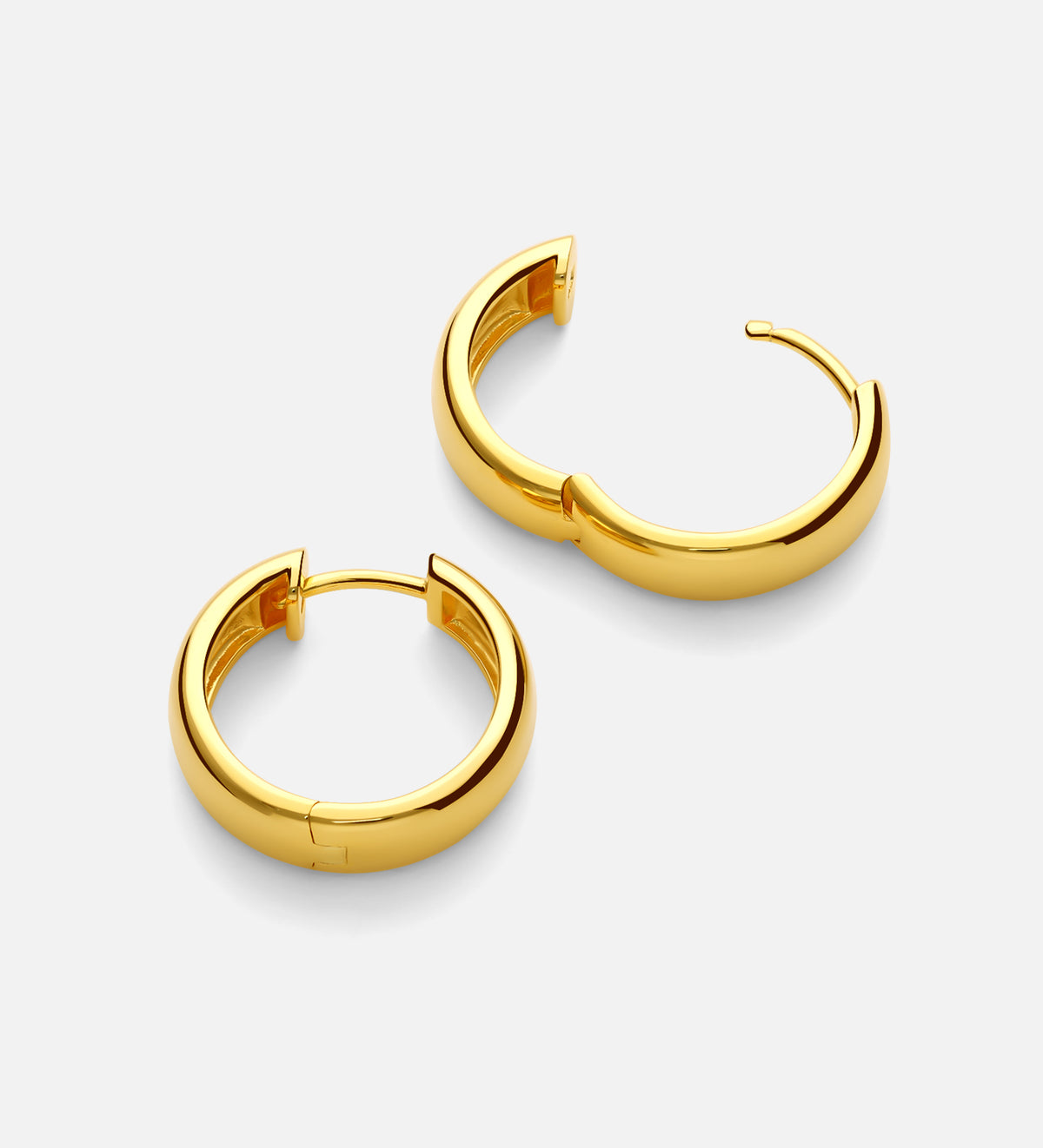 Bold Medium Hoops in 18k Gold Plating on 925 Silver - Ash & Harry