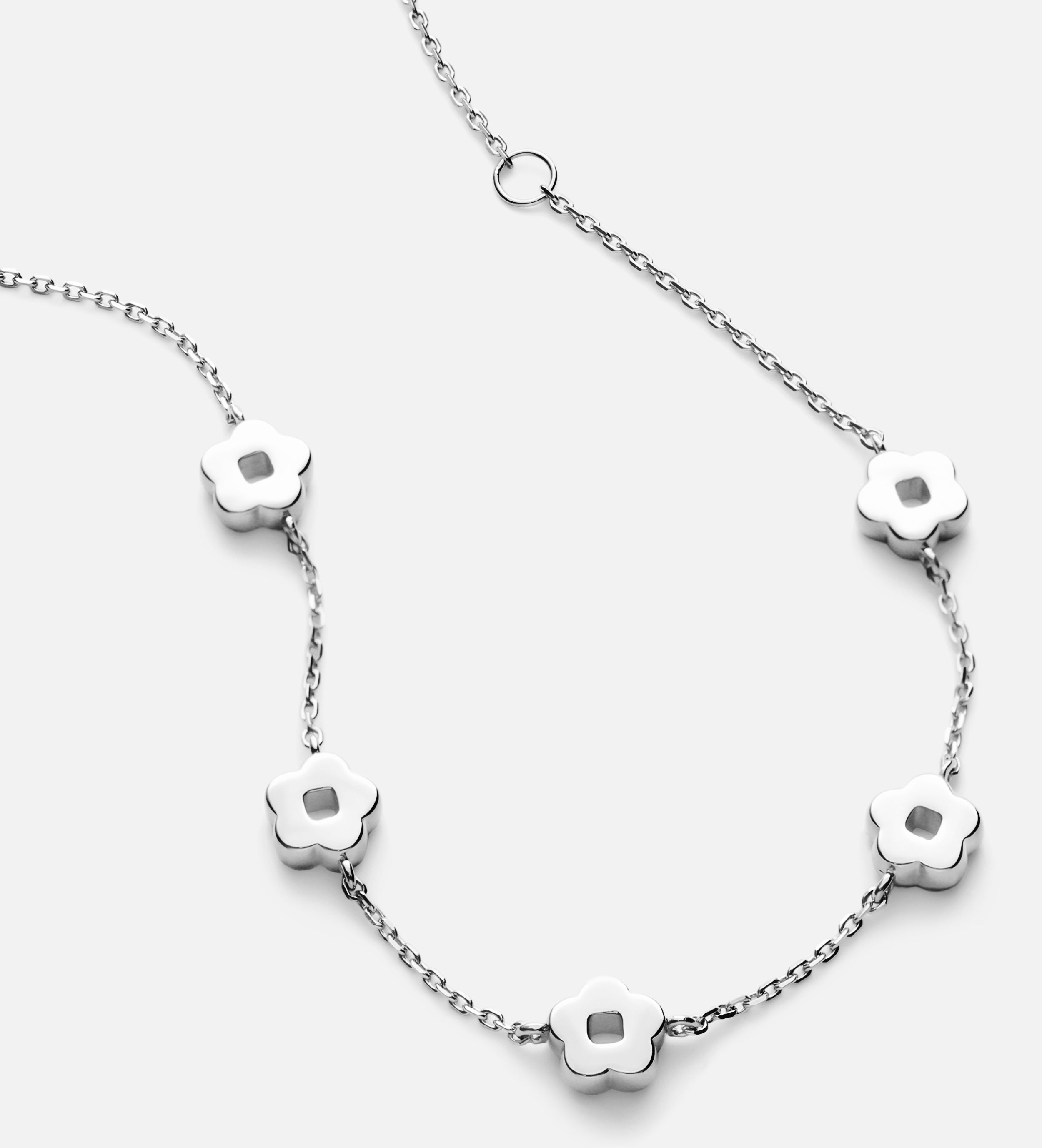 Flower Interval Chain Bracelet in Silver
