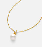 Pearl Pendant Necklace in Gold