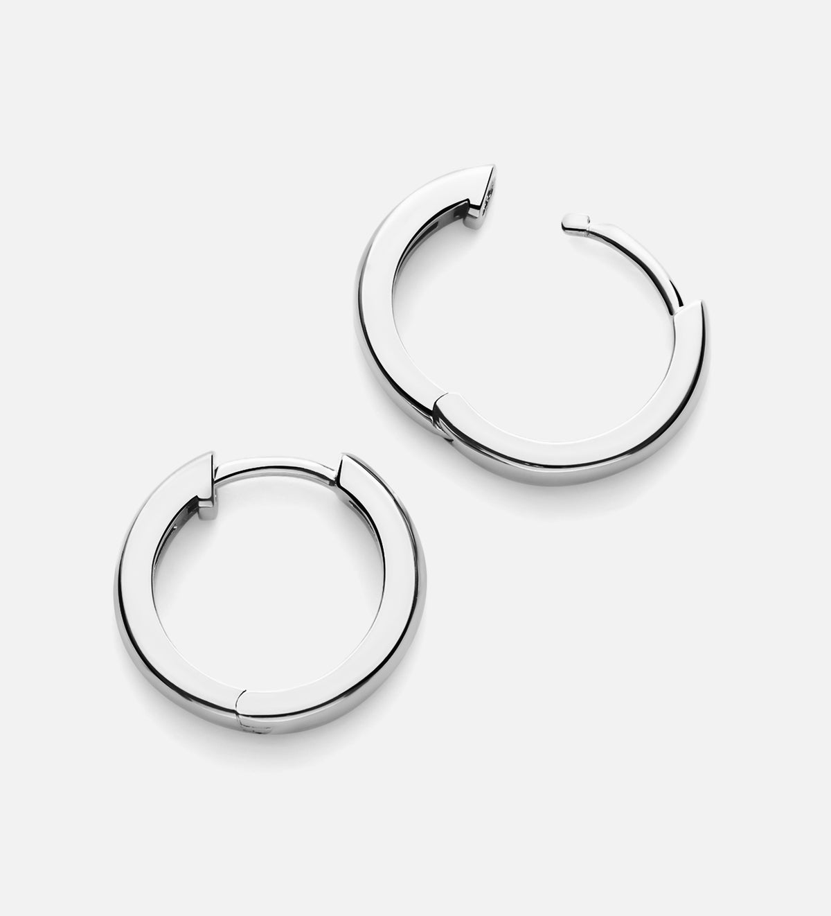 Tube Medium Hoops in Rhodium Plating on 925 Silver - Ash & Harry