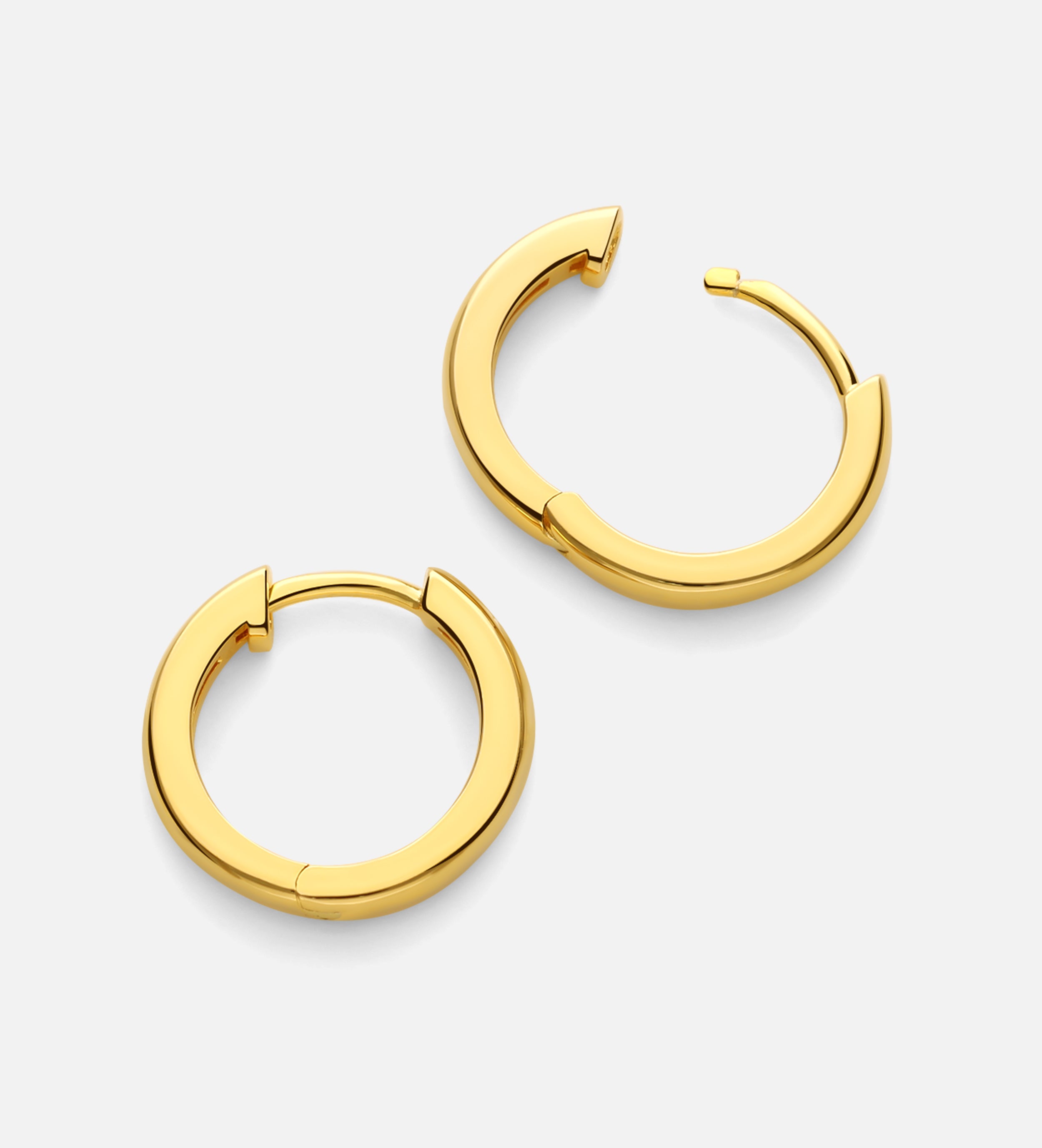 Tube Medium Hoops in Gold