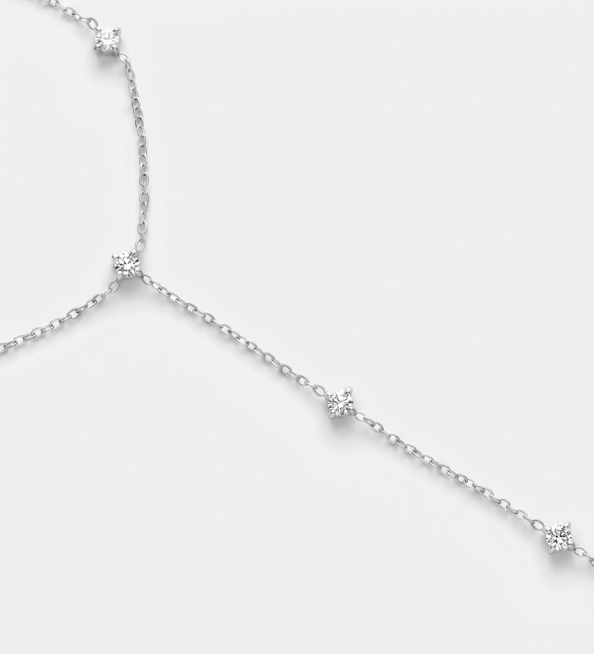 Rania Hand Chain in Silver - Ash & Harry