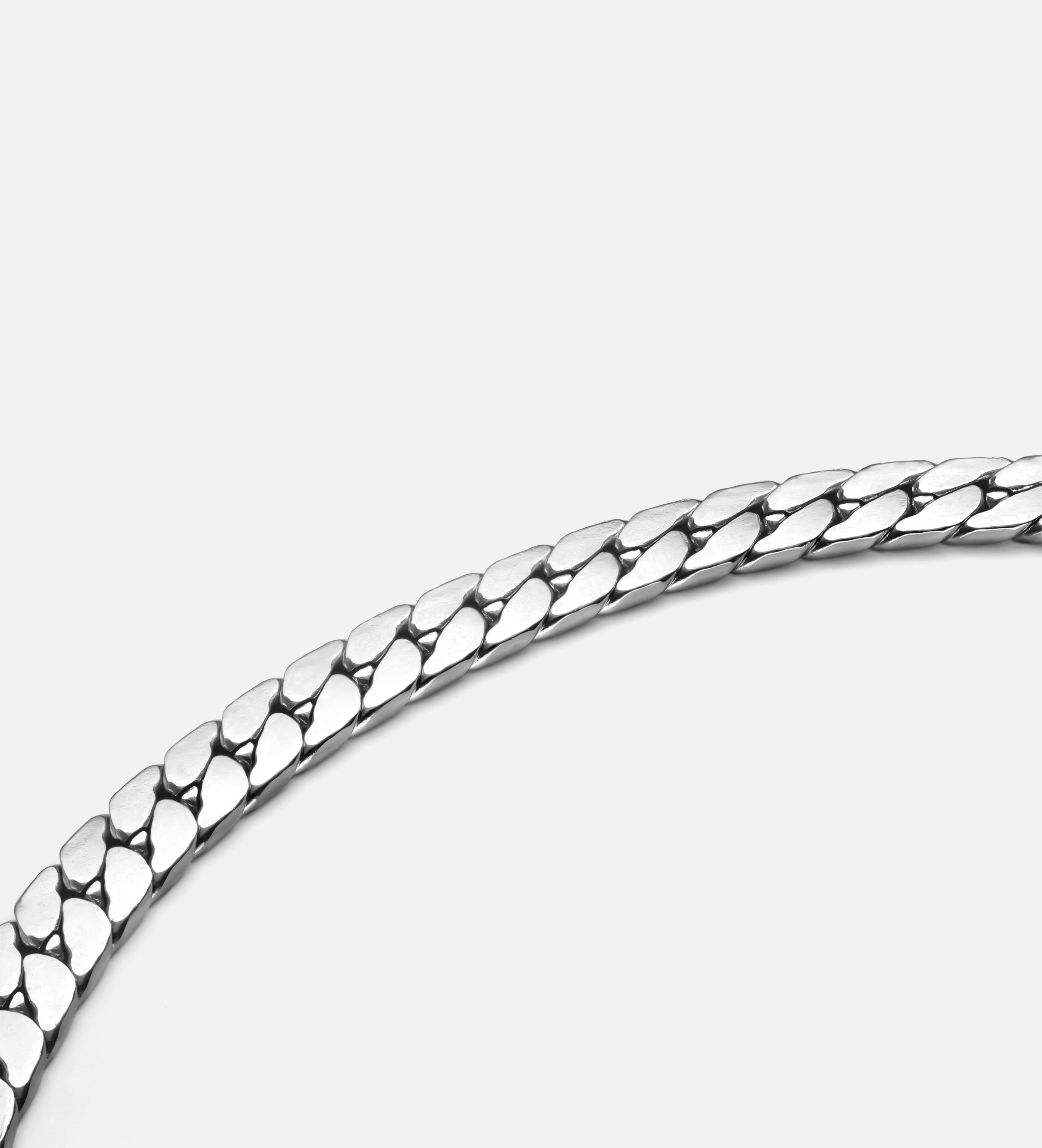 Serpentine Flat Chain Bracelet