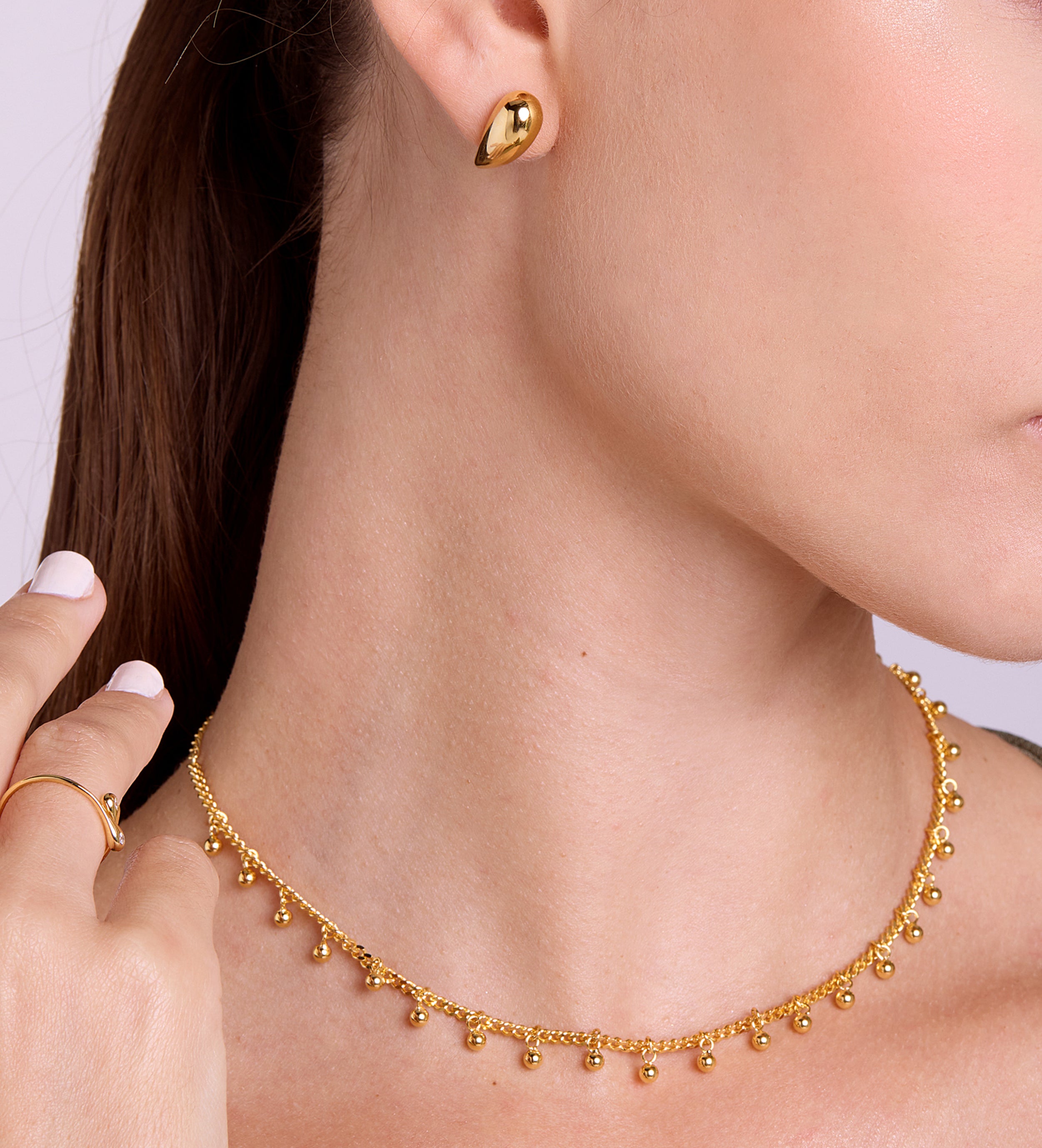 Drop Earrings in Gold