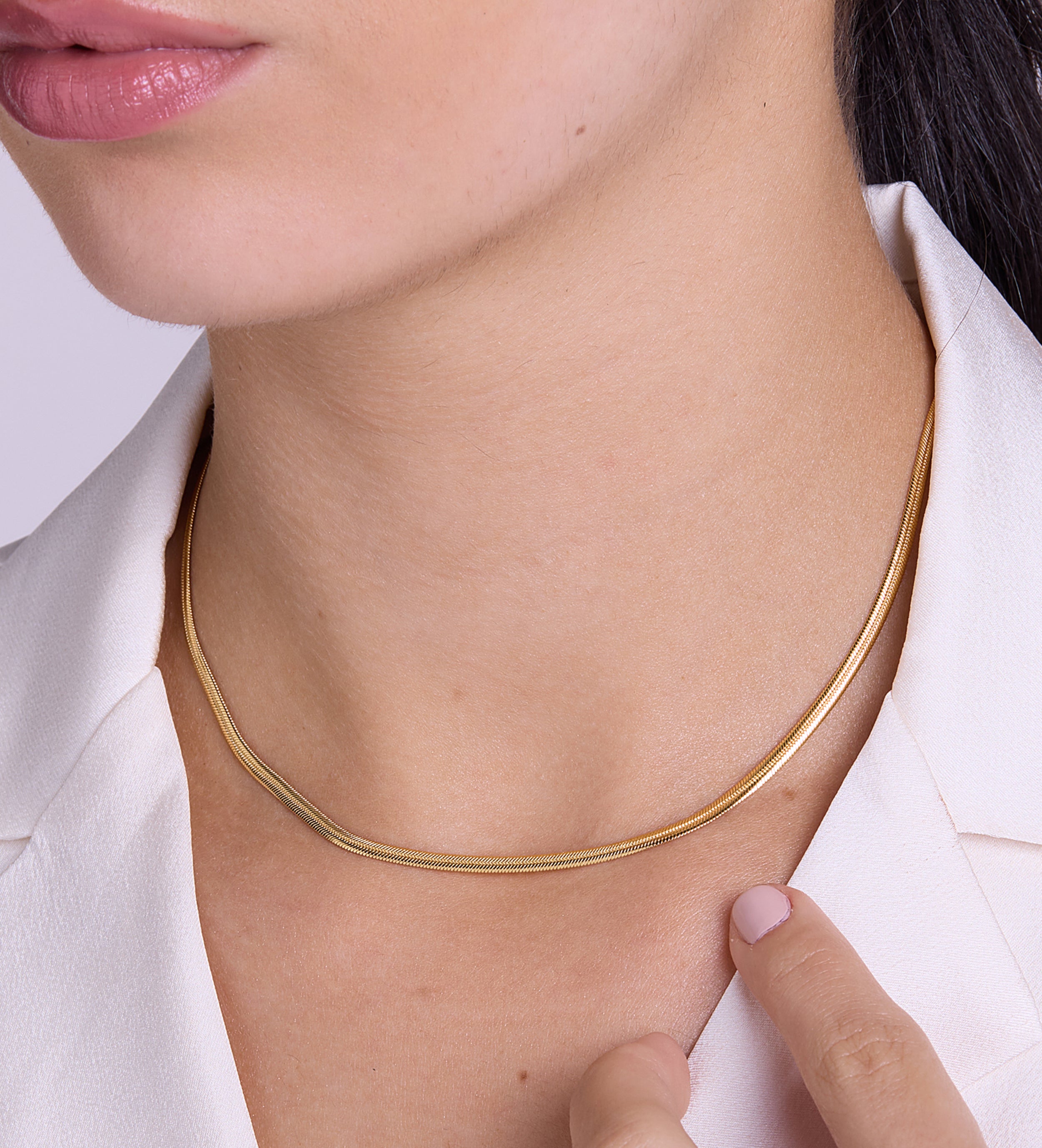Herringbone Necklace in Gold