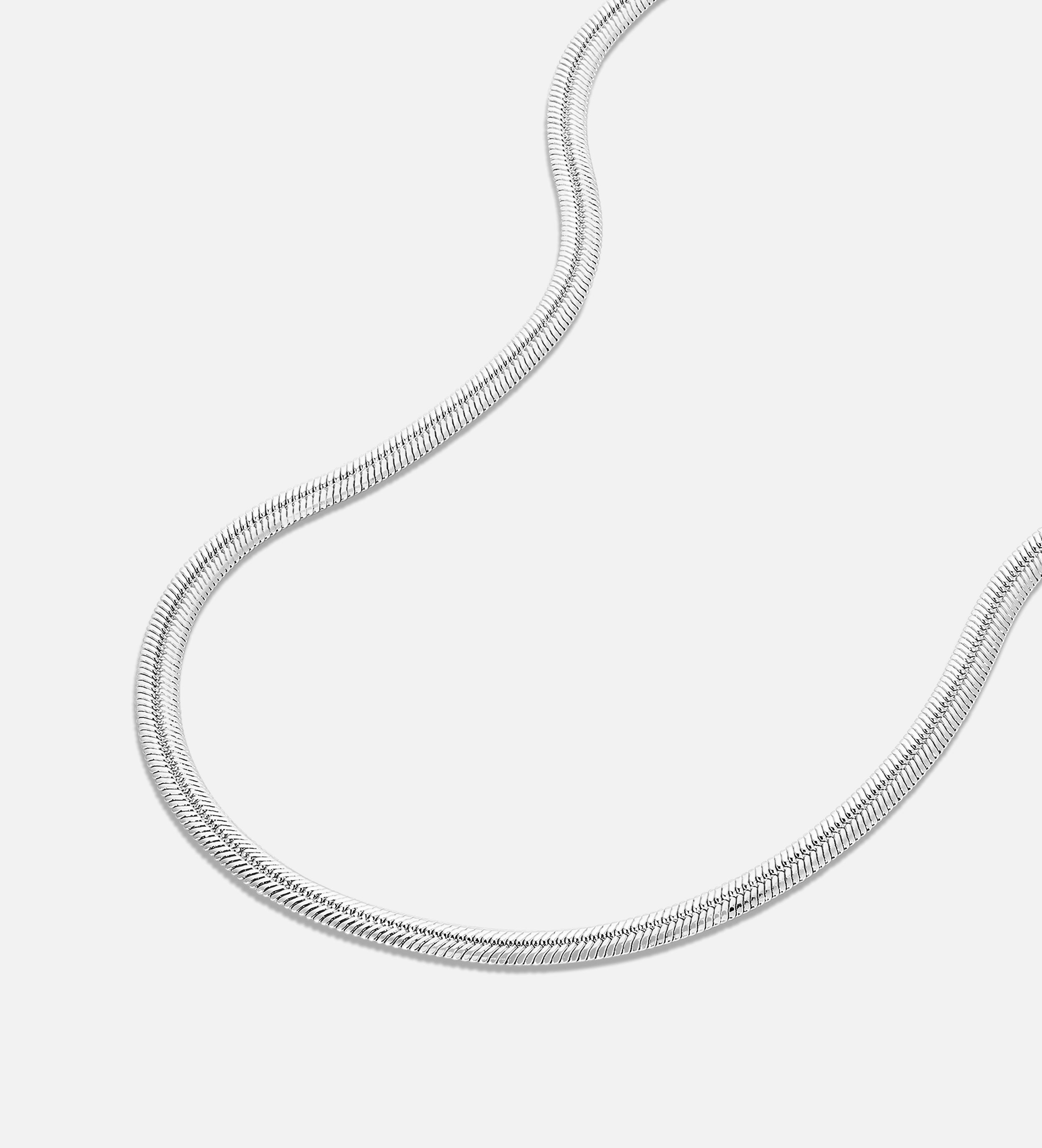 Herringbone Necklace in Silver