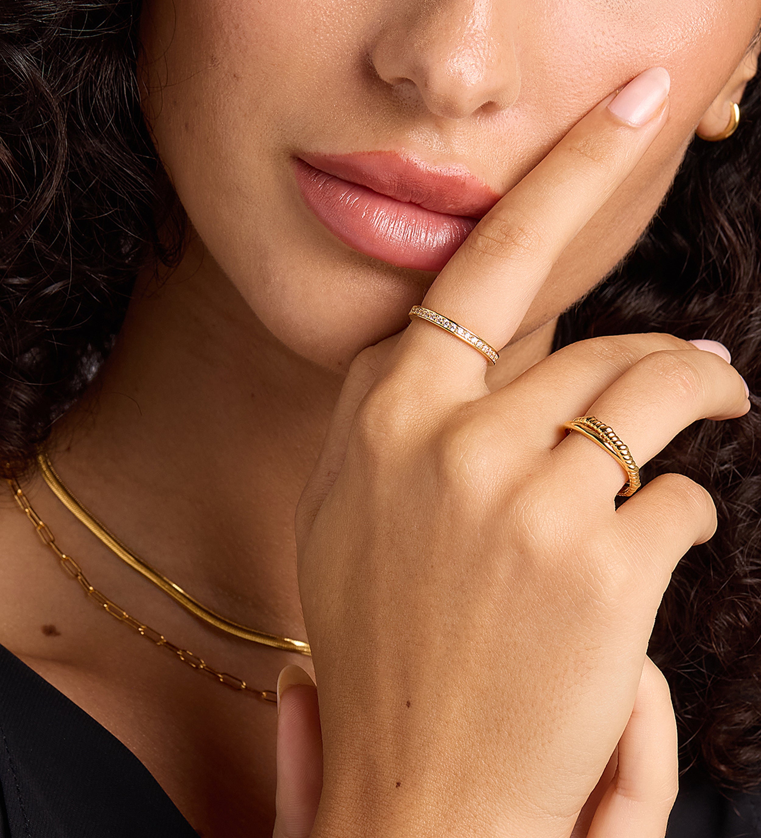 Half Infinity Band in Gold