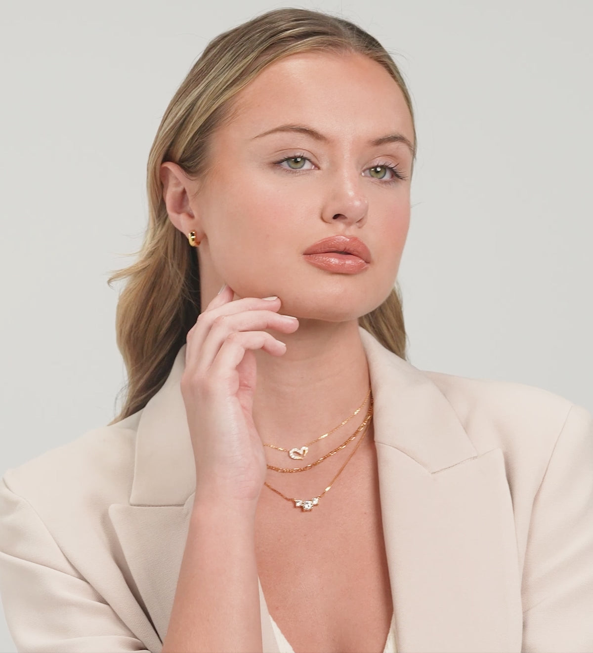 Triple Stone Pendant Necklace in Gold