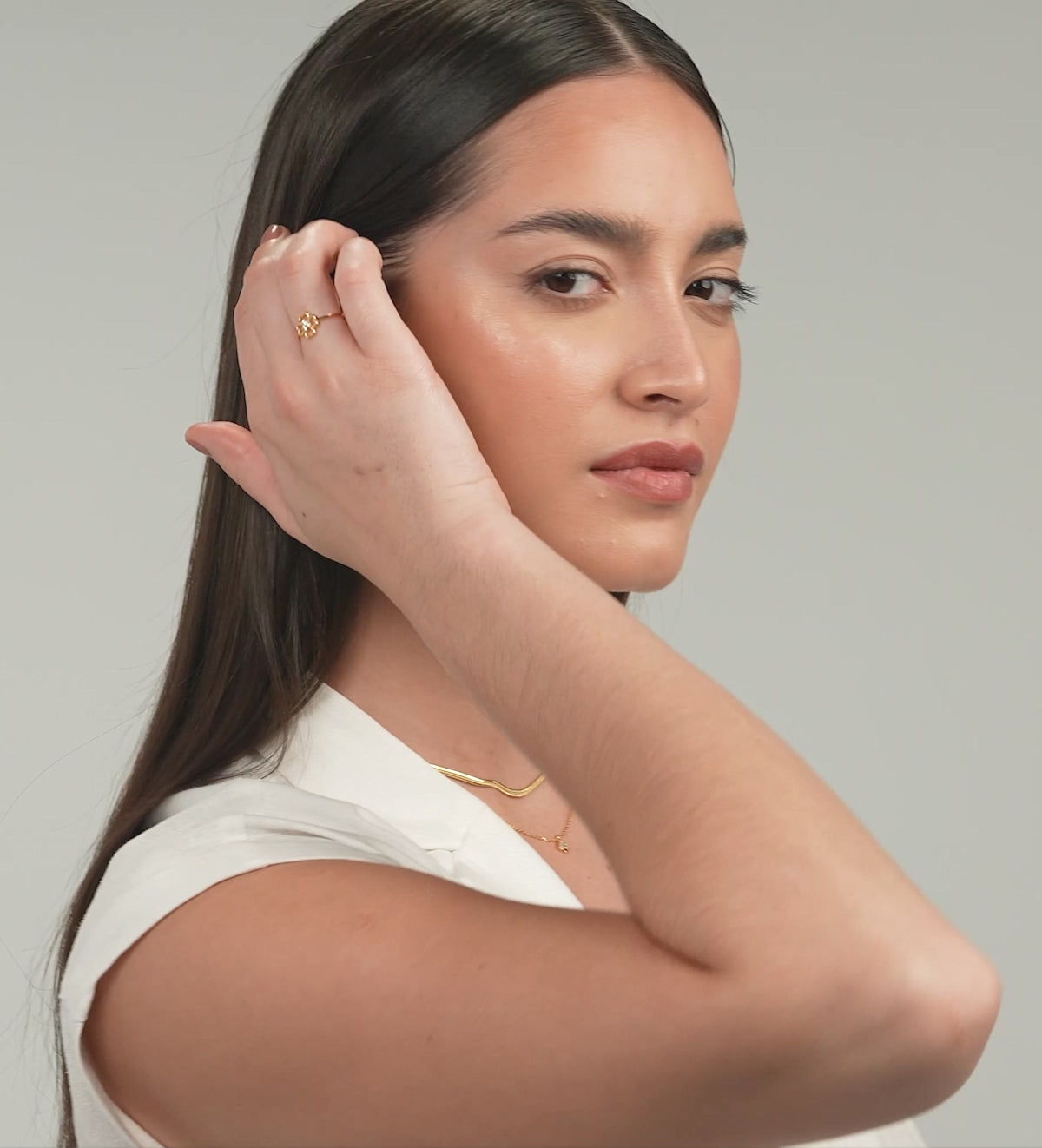 Herringbone Necklace in Gold