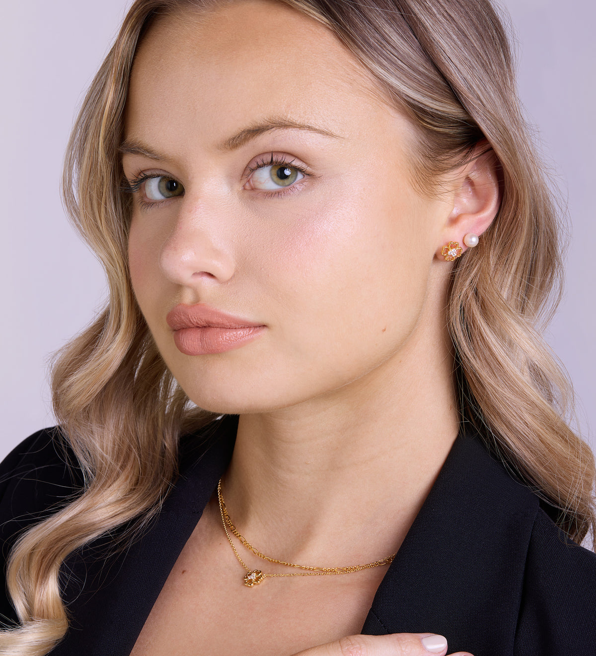 Pearl Studs in 18k Gold Plating on 925 Silver - Ash & Harry
