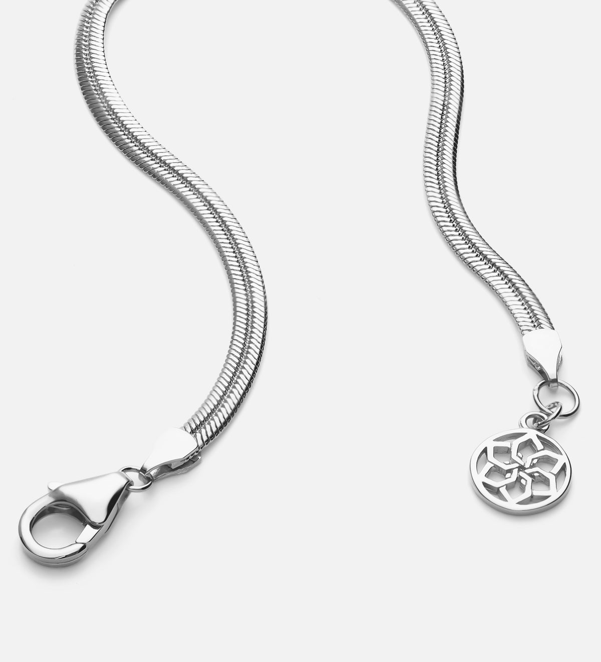 Herringbone Bracelet in Rhodium Plating on 925 Silver - Ash & Harry