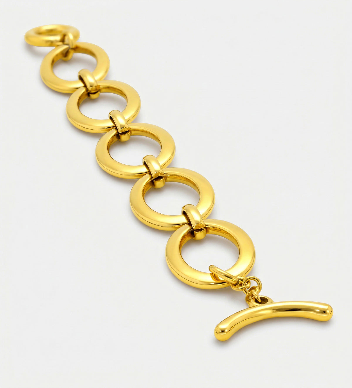 Oval Link Toggle Bracelet in Gold - Ash & Harry