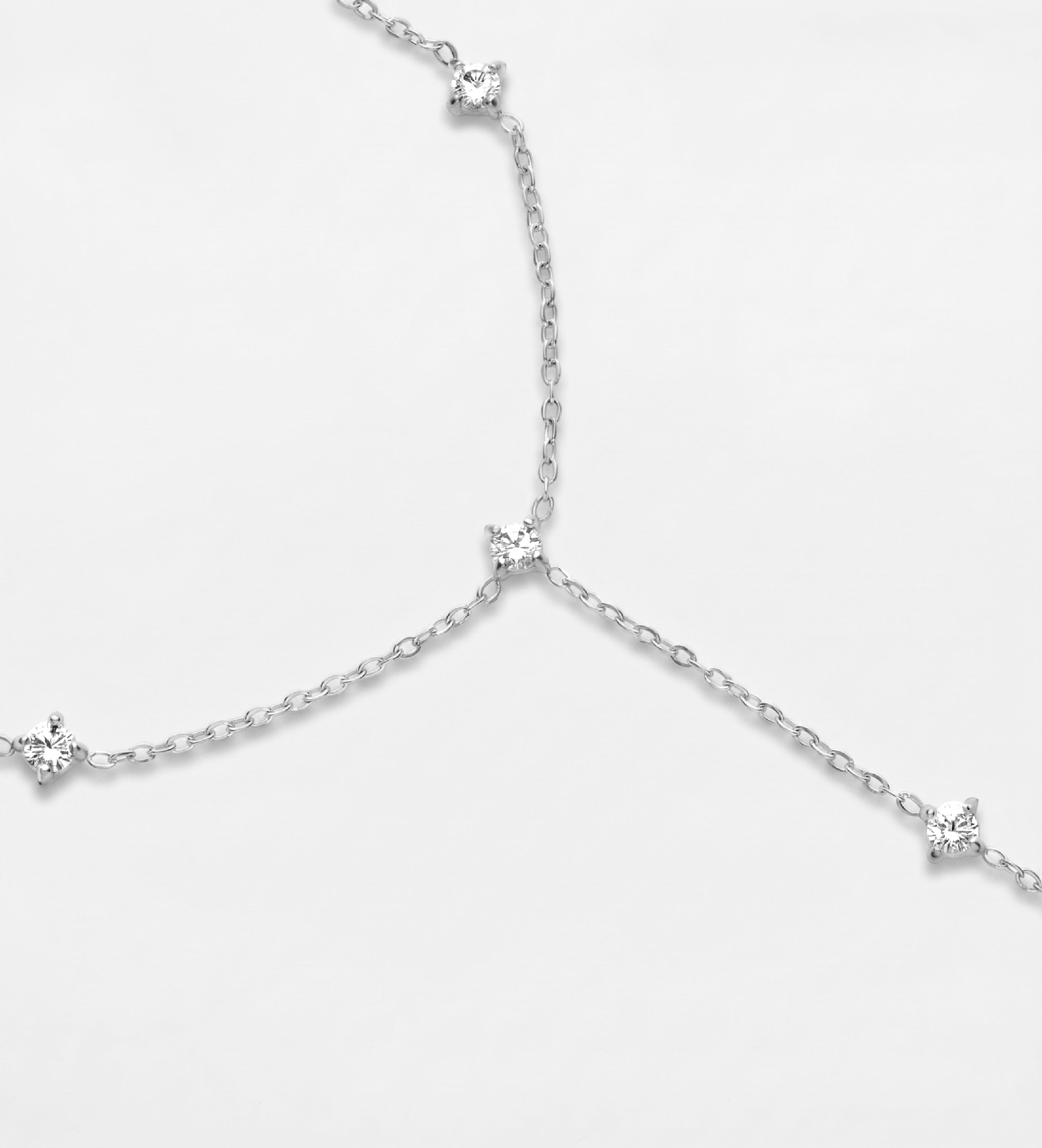 Rania Hand Chain in Silver - Ash & Harry