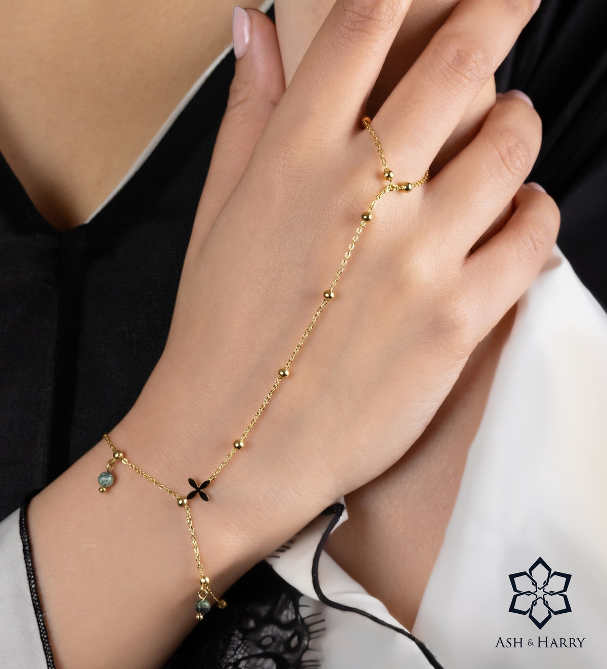 Sahara Hand Chain in Gold - Ash & Harry