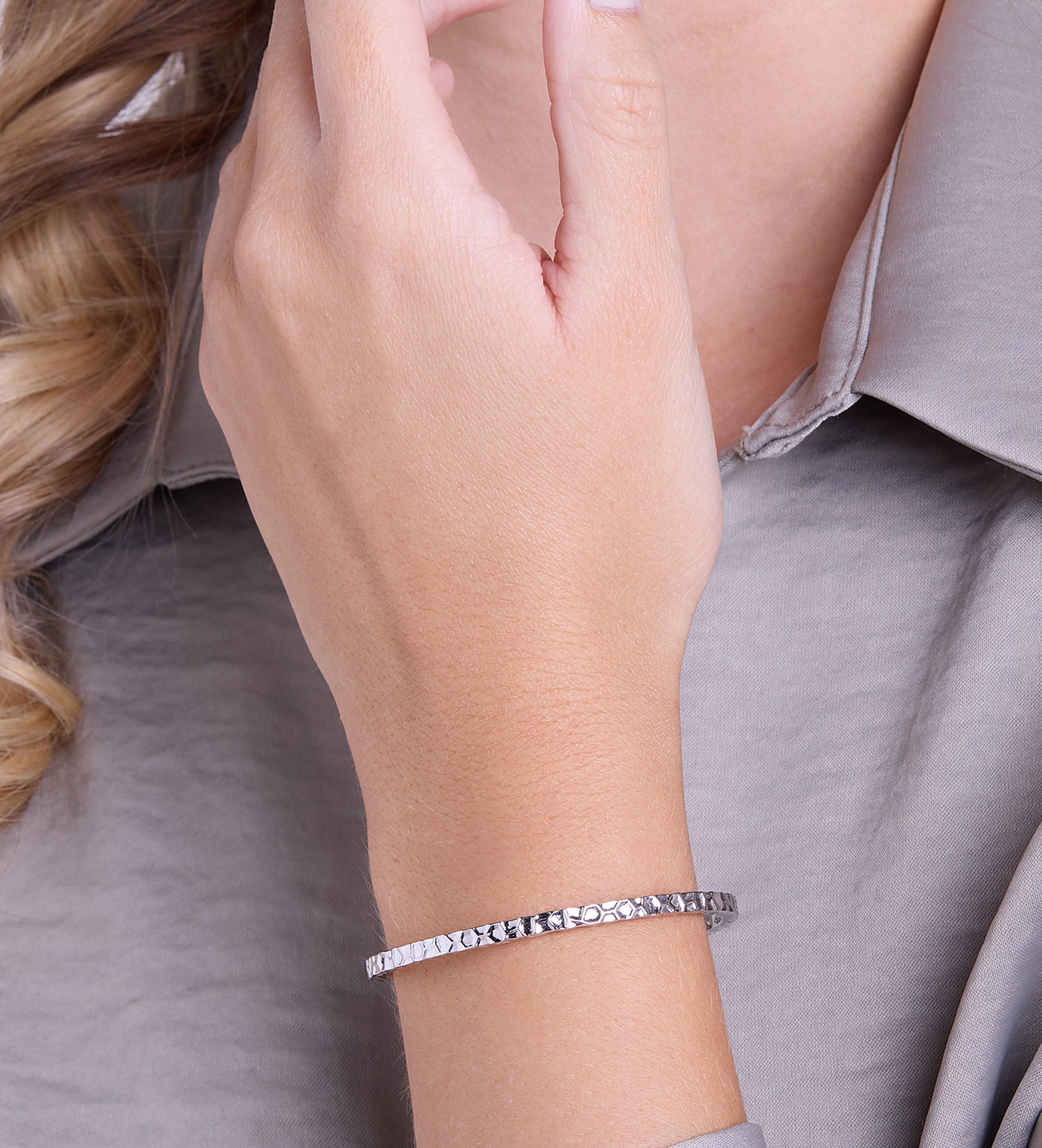 Artisan Hammered Cuff Bracelet in Rhodium Plating on 925 Silver - Ash & Harry