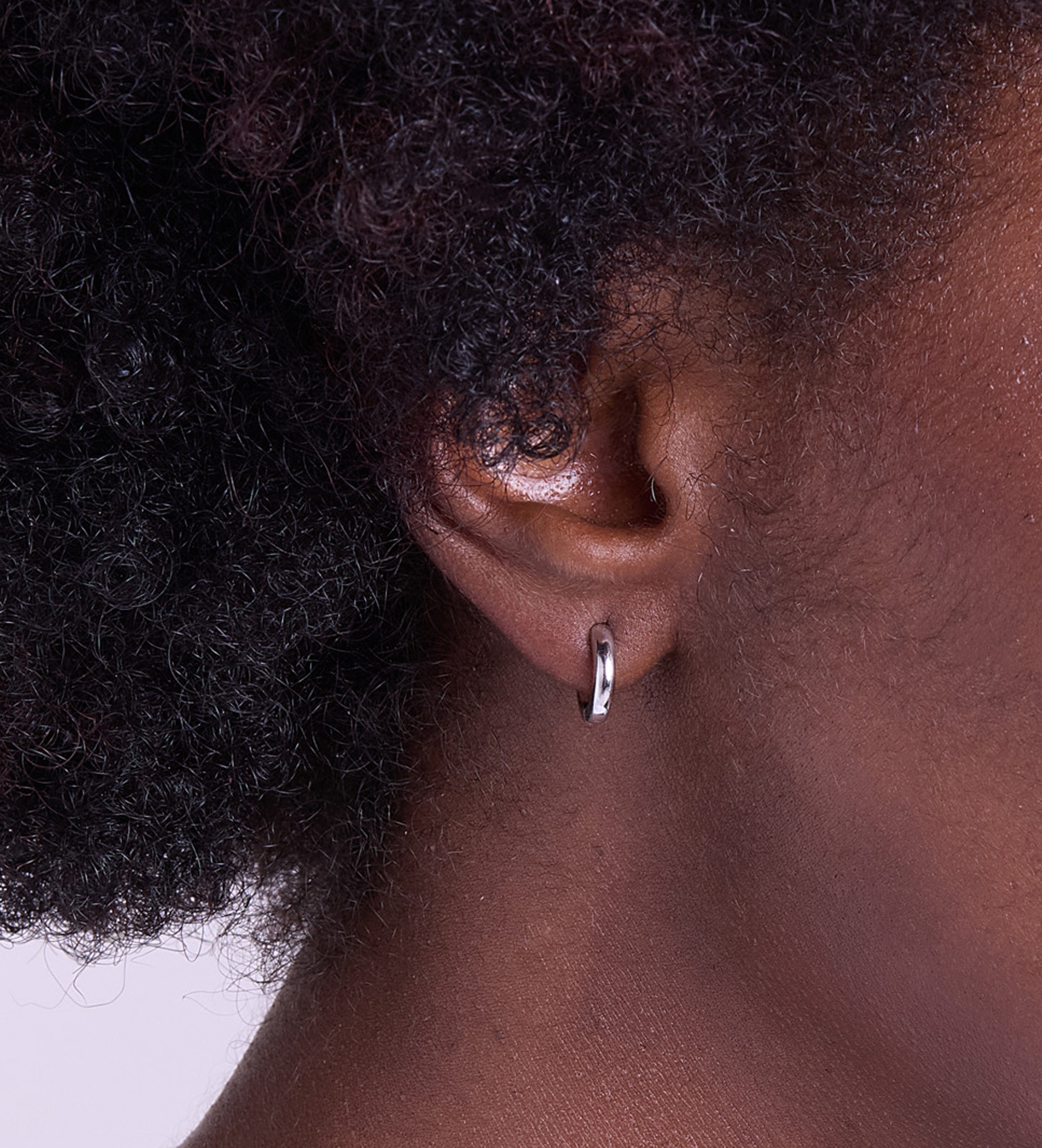 Tube Huggie Hoops in Rhodium Plating on 925 Silver - Ash & Harry