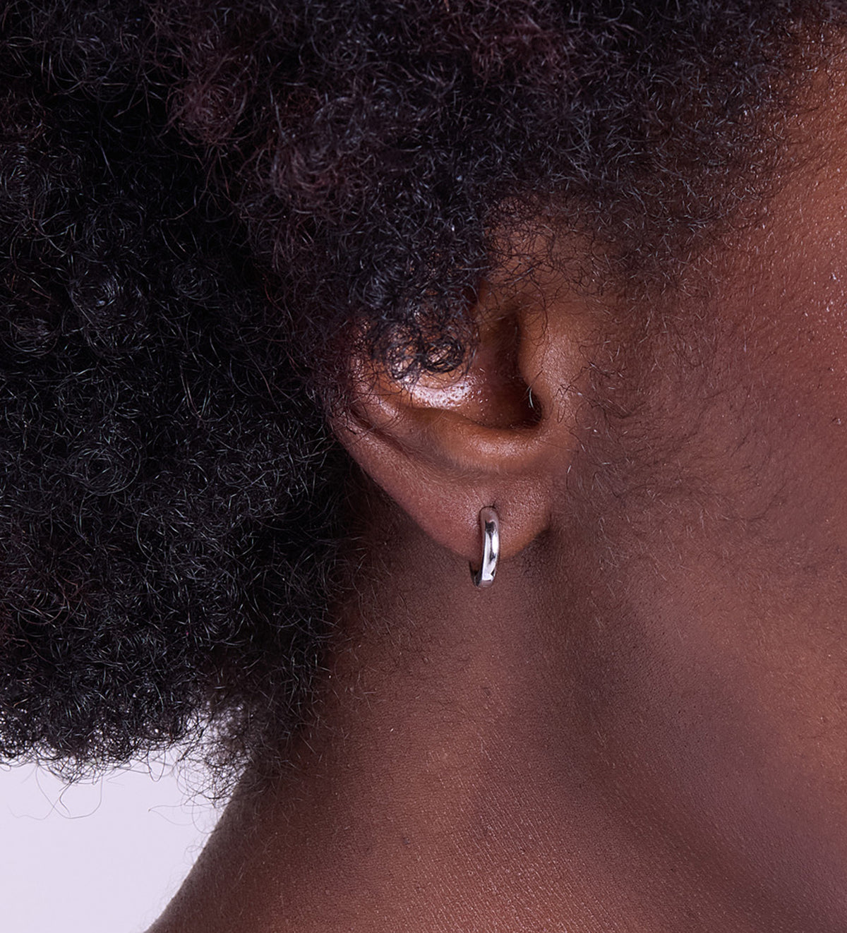 Tube Huggie Hoops in Rhodium Plating on 925 Silver - Ash & Harry